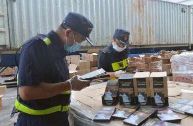 深圳海关查获17吨不合格宠物食品 无检疫证明