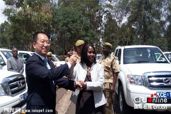 中国的外交，中国向肯尼亚捐助野生动物保护设备物资！