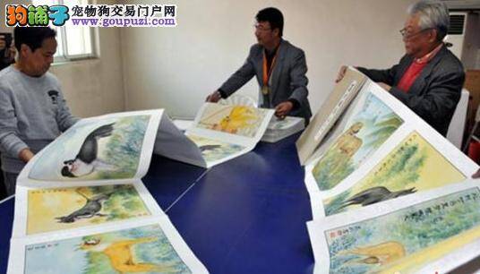 世界之最：六旬老人两年创作“百犬图”